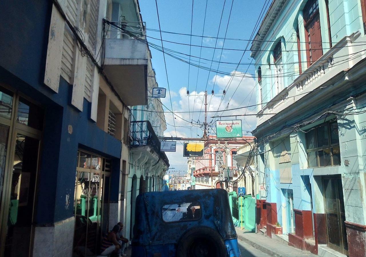 Hostal Maximina Santiago De Cuba Exterior photo