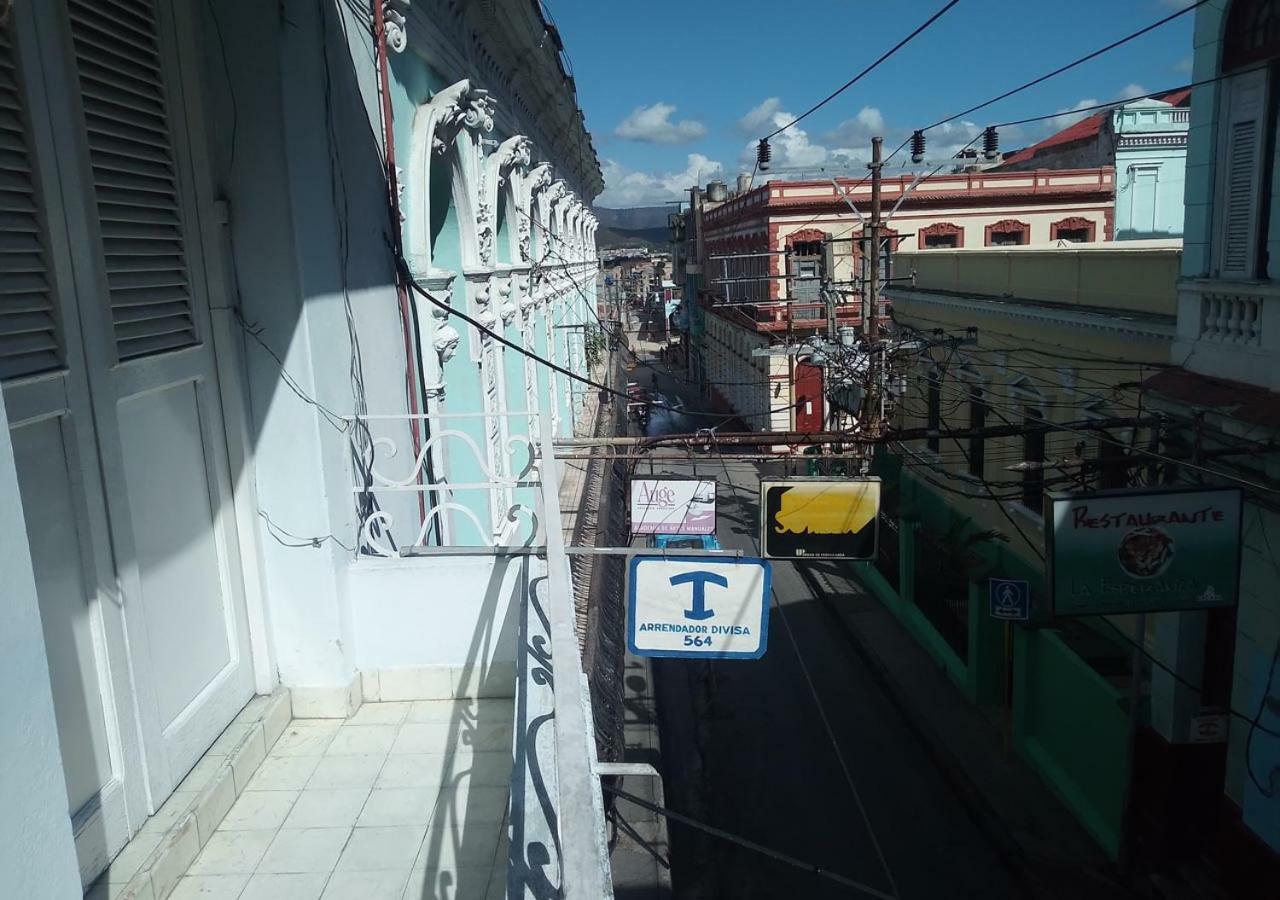 Hostal Maximina Santiago De Cuba Exterior photo